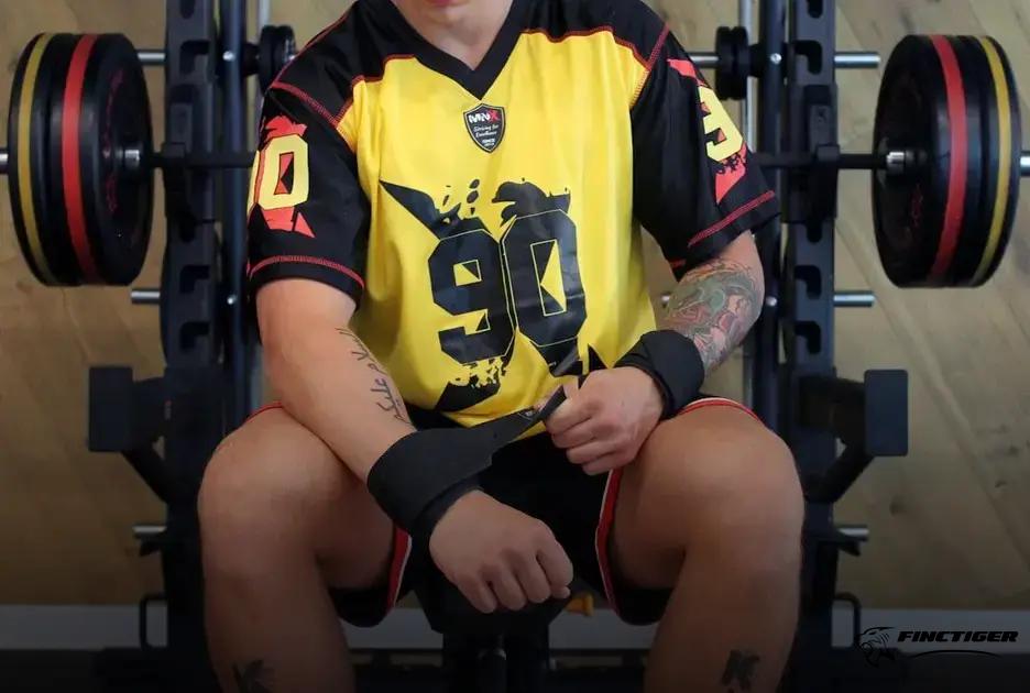 Adopt a Minimalist Lifestyle Adopt a Minimalist Lifestyle